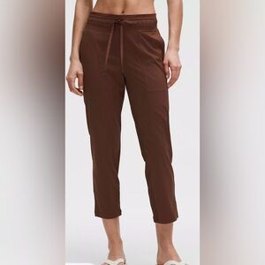 Lululemon Dance Studio Mid Rise Cropped Pant Size 6 Dusty Rose